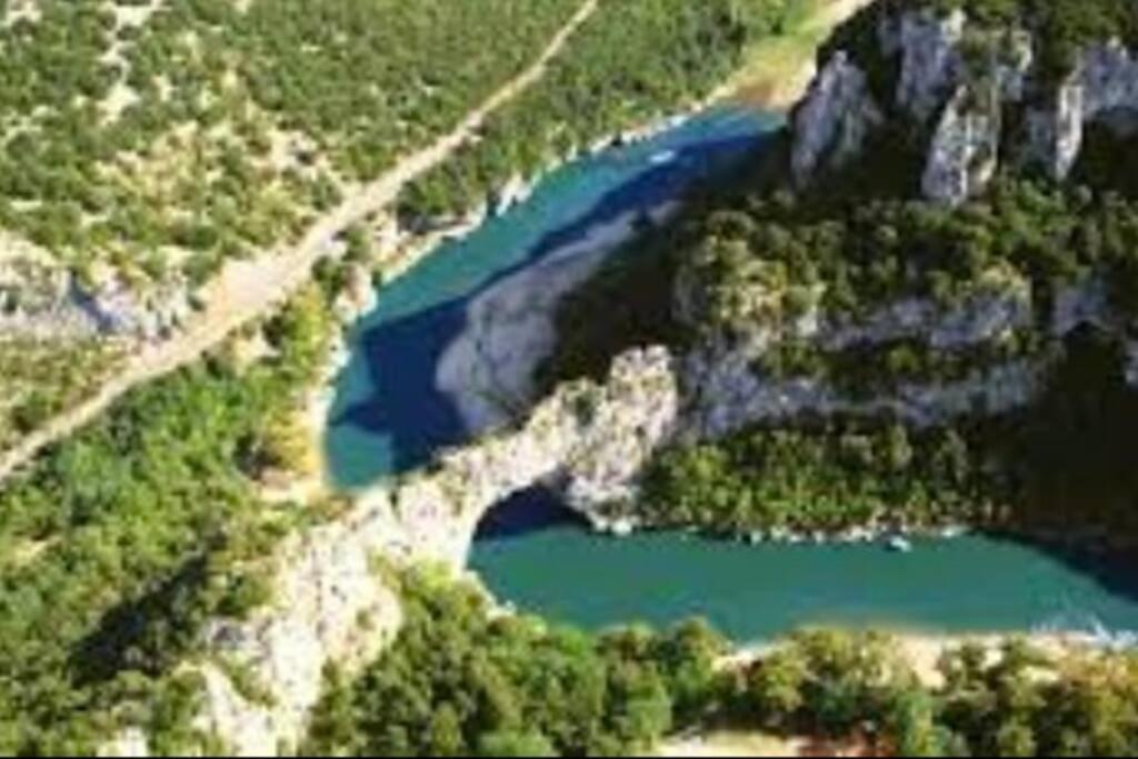 サラヴァ La O'Liso Gorges De L'Ardecheヴィラ エクステリア 写真